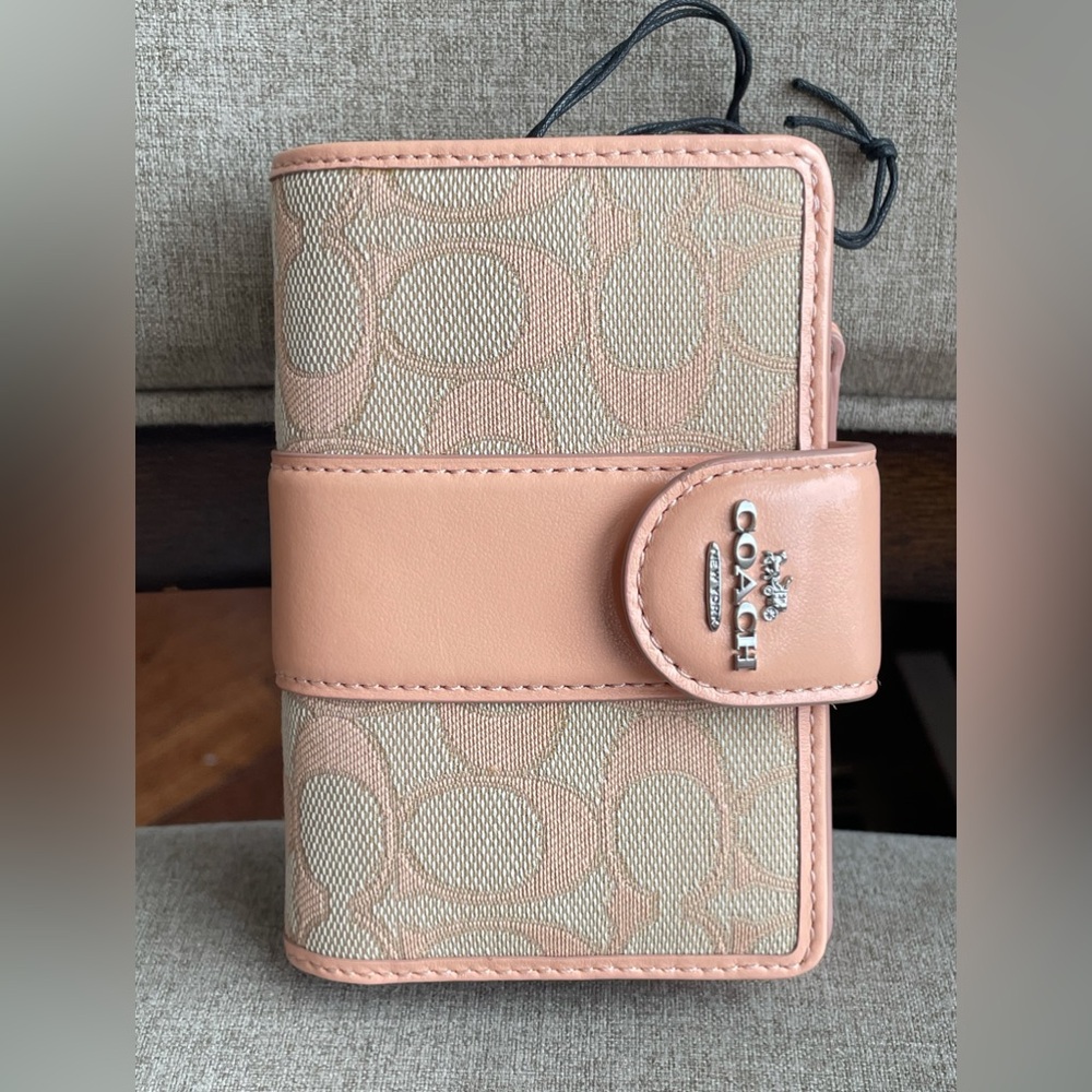 NWT！1PC COACH MEDIUM CORNER ZIP WALLET IN SIGNATURE JACQUARD（CT922）fast shipping